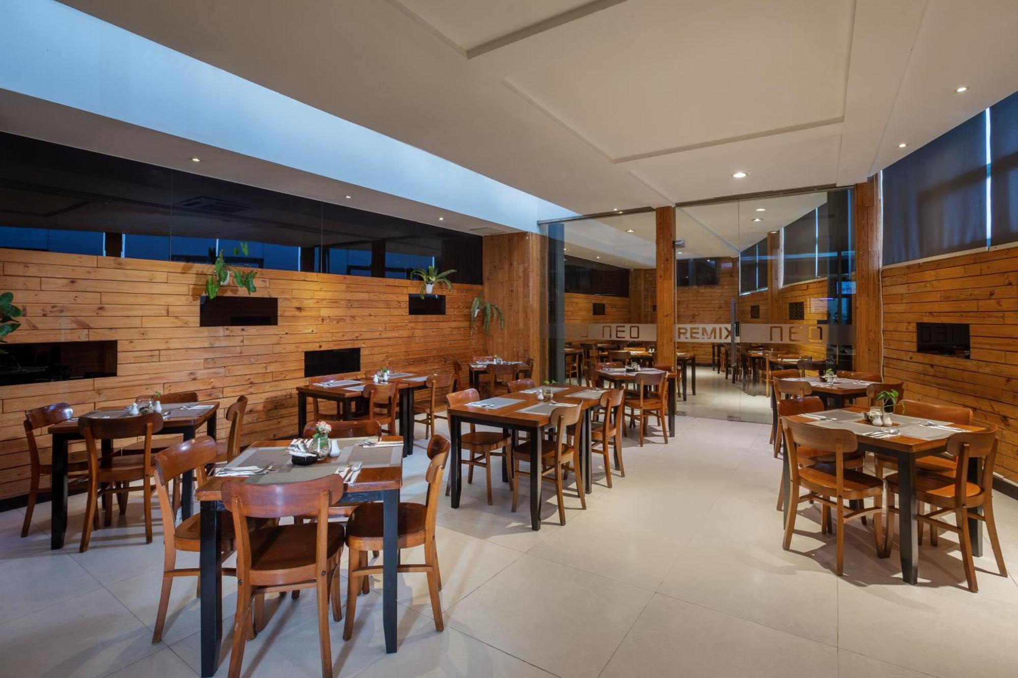 Neo Dipatiukur Bandung By Aston Hotel Exterior foto